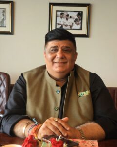 दिल्ली प्रीमियर लीग में आज हमारी टीम के मैच से पहले खिलाड़ियों से मुलाकात की और उन्हें मोटिवेट किया.